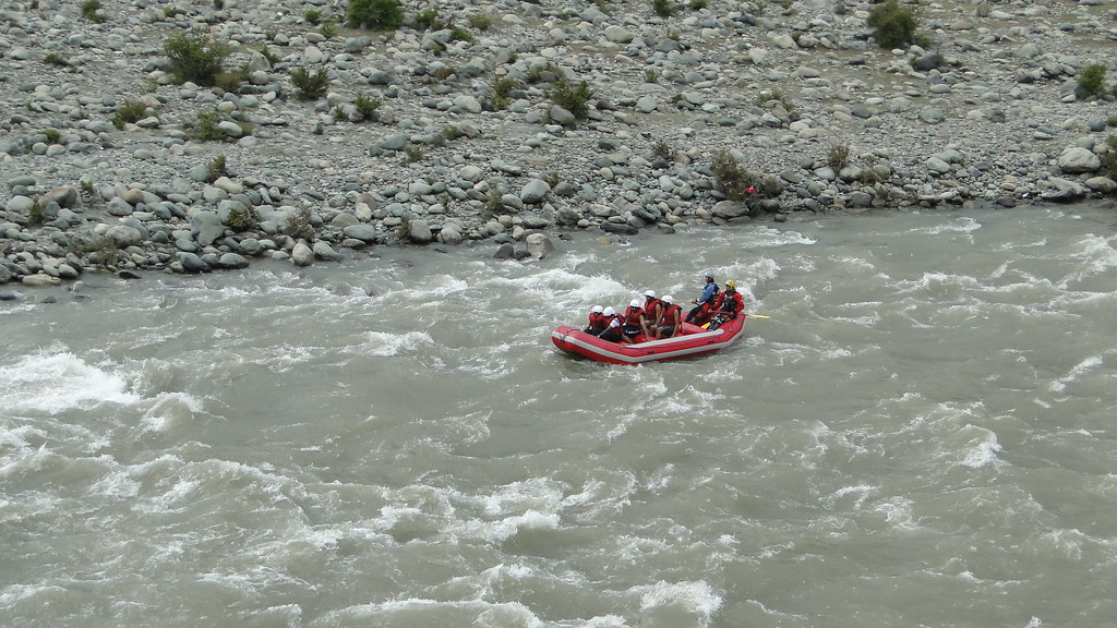 River rafting in Kashmir