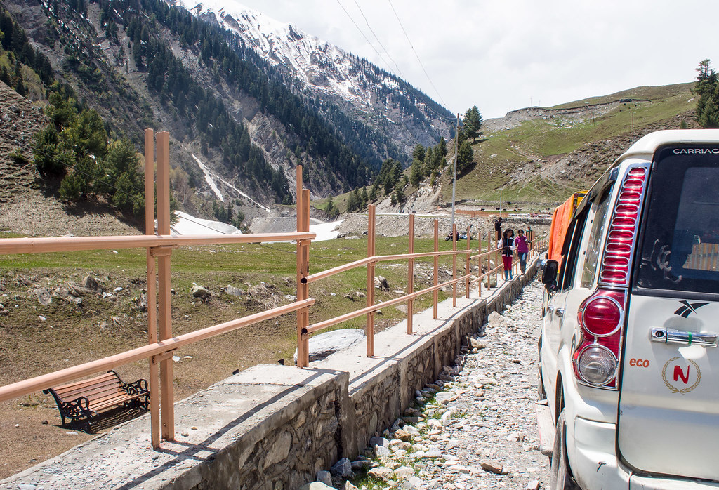 Cabs in mountains, Best Taxi Service in kashmir
